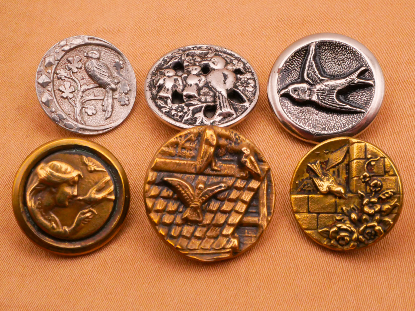 Bird Design Metal Picture Button Various 17-20mm