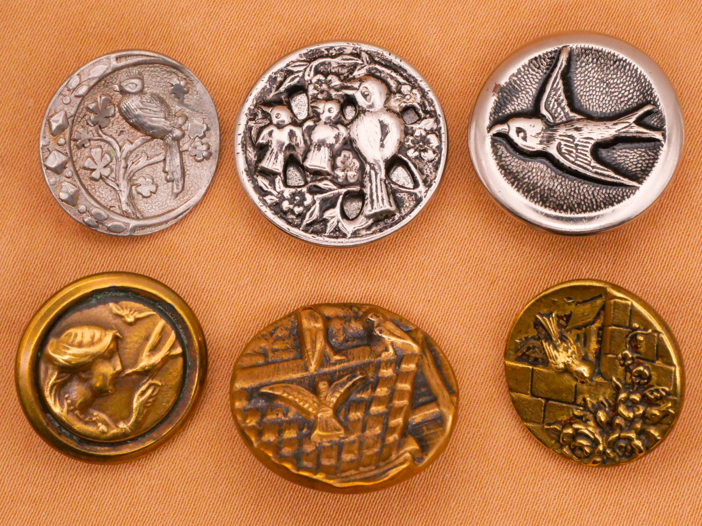 Bird Design Metal Picture Button Various 17-20mm