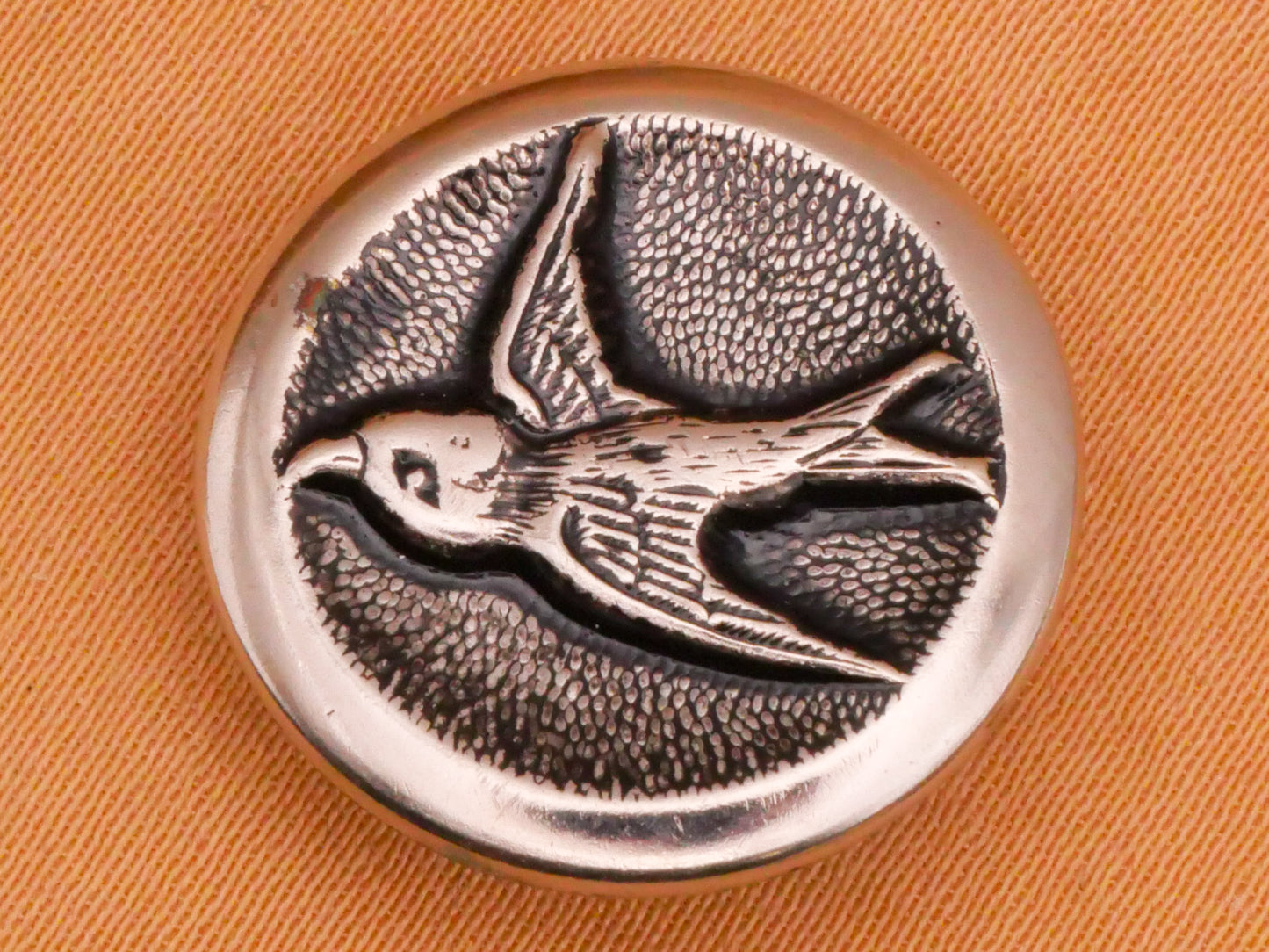Bird Design Metal Picture Button Various 17-20mm