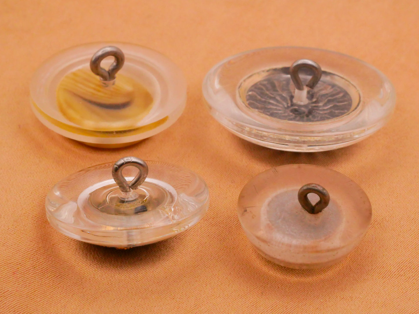Lucite Center Medallion Vintage Plastic Button Various 18-28mm