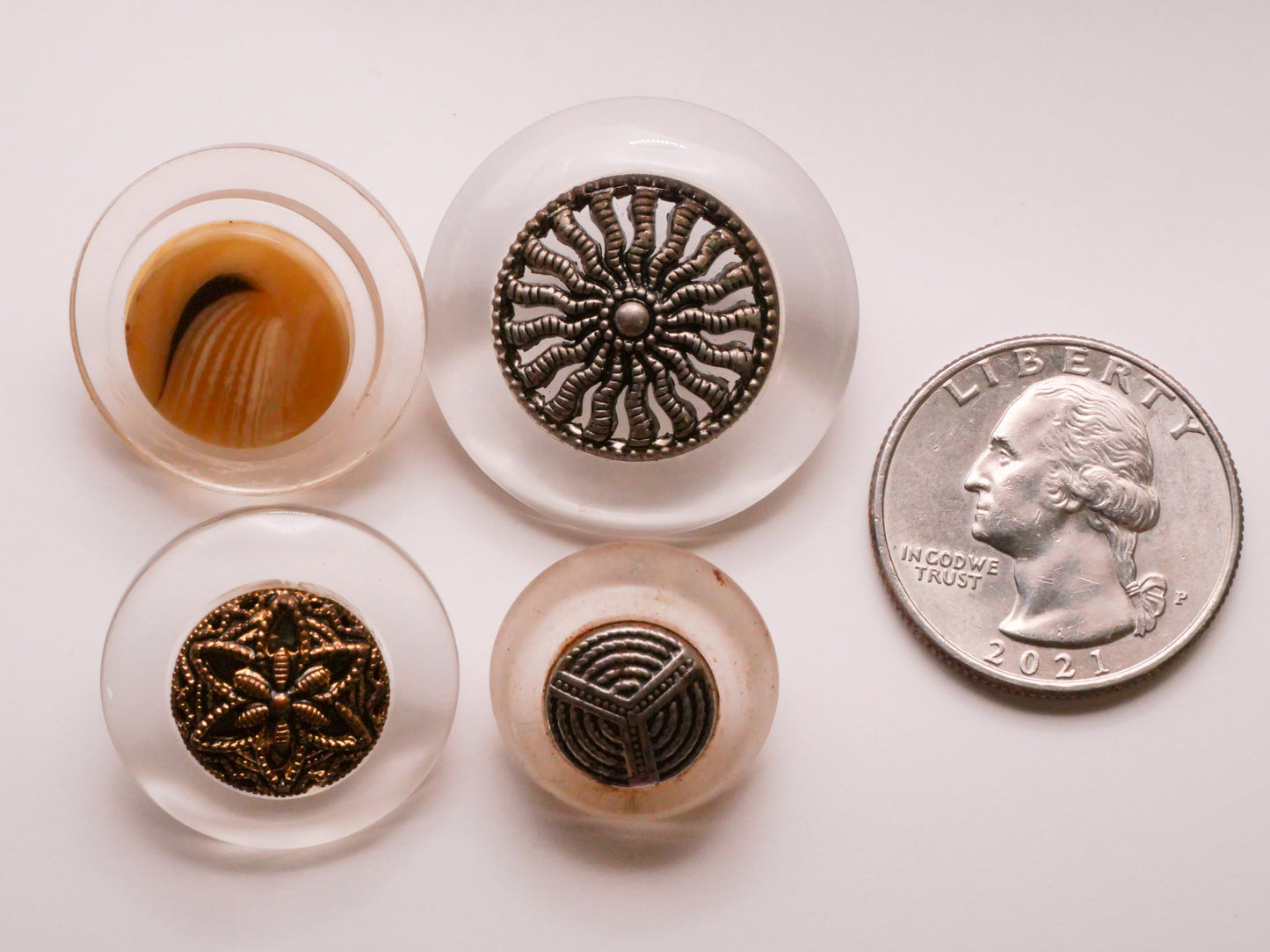 Lucite Center Medallion Vintage Plastic Button Various 18-28mm