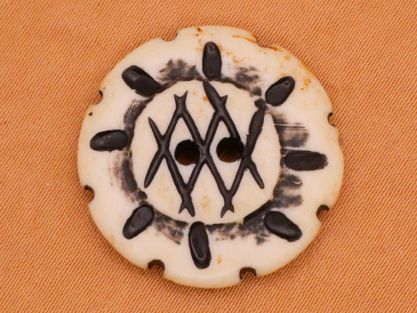 Sand Dollar Shell Look Vintage Plastic Button 23mm