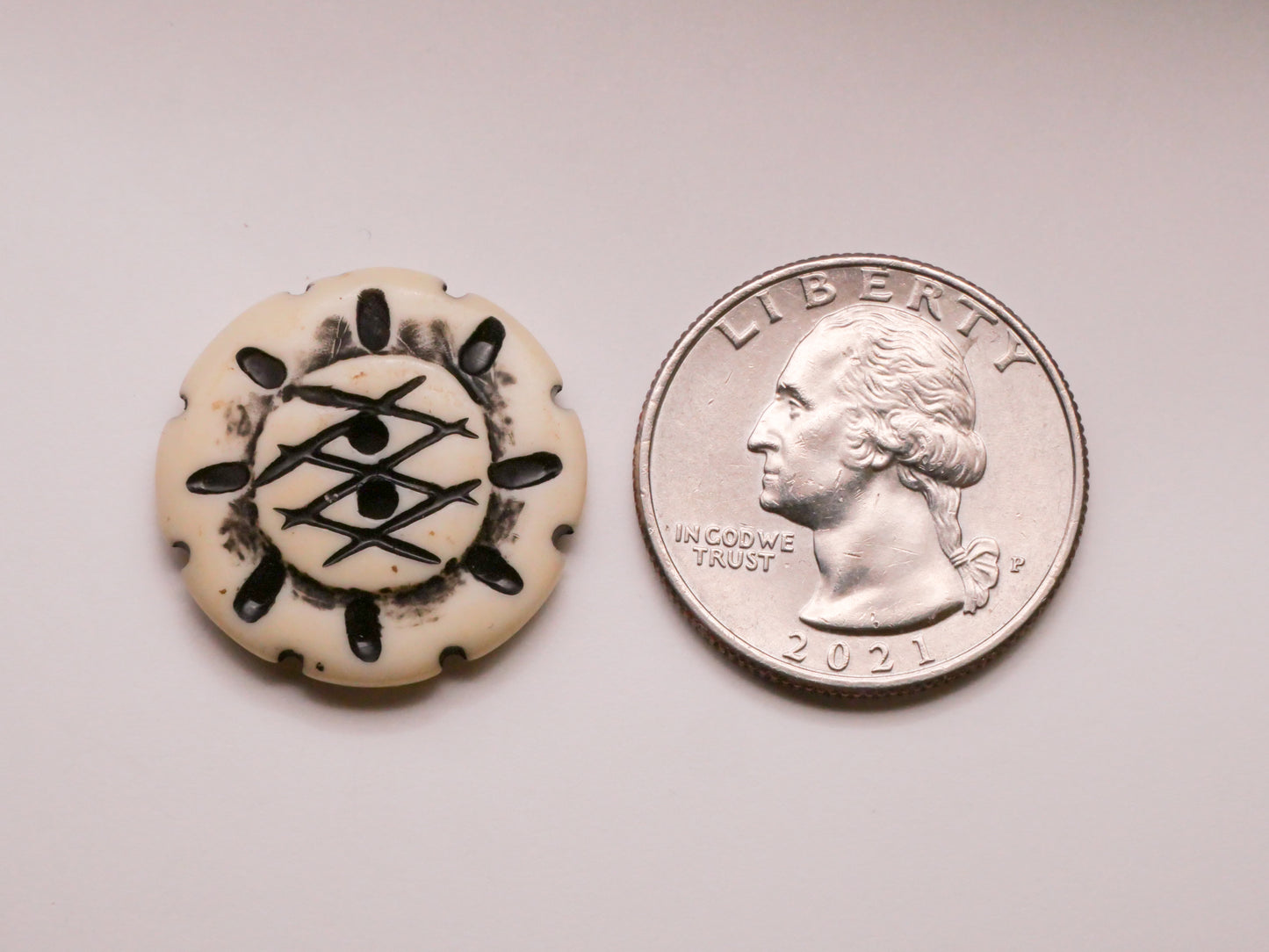 Sand Dollar Shell Look Vintage Plastic Button 23mm
