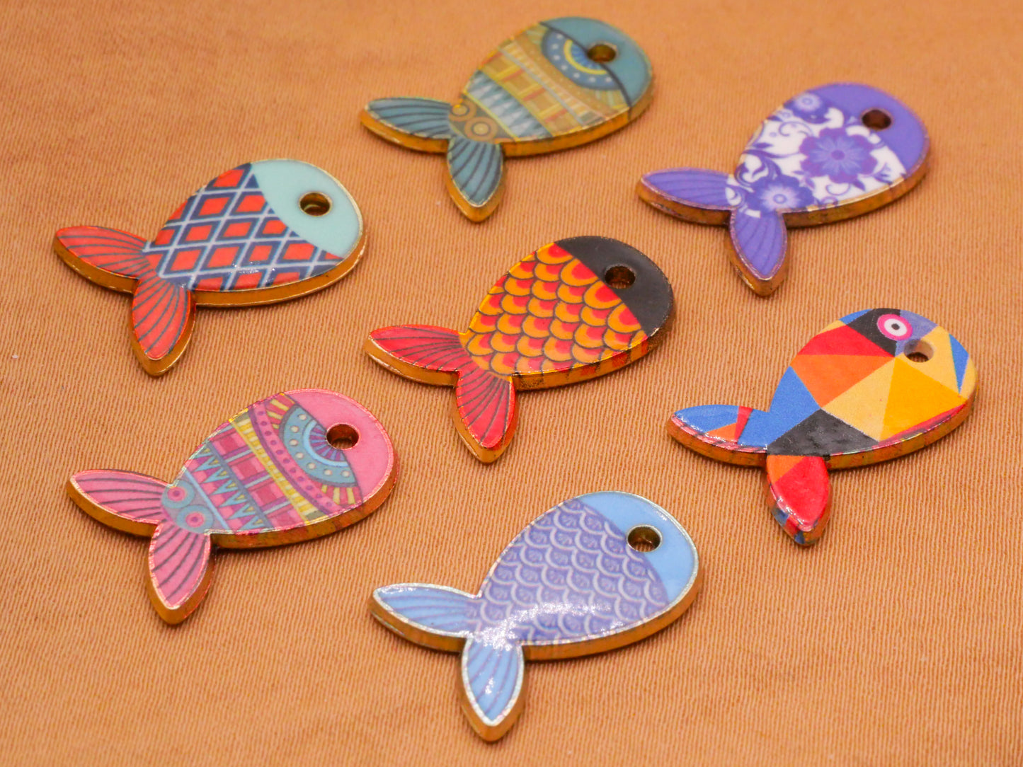 Fish Patterned Design Metal Resin Plastic Set of Seven Charms Embellishments 11x19mm