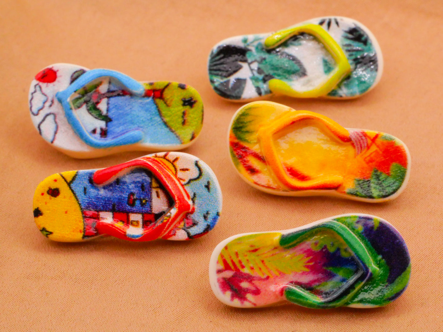 Flip Flop Sandal Set of Five Plastic Buttons 14x28mm