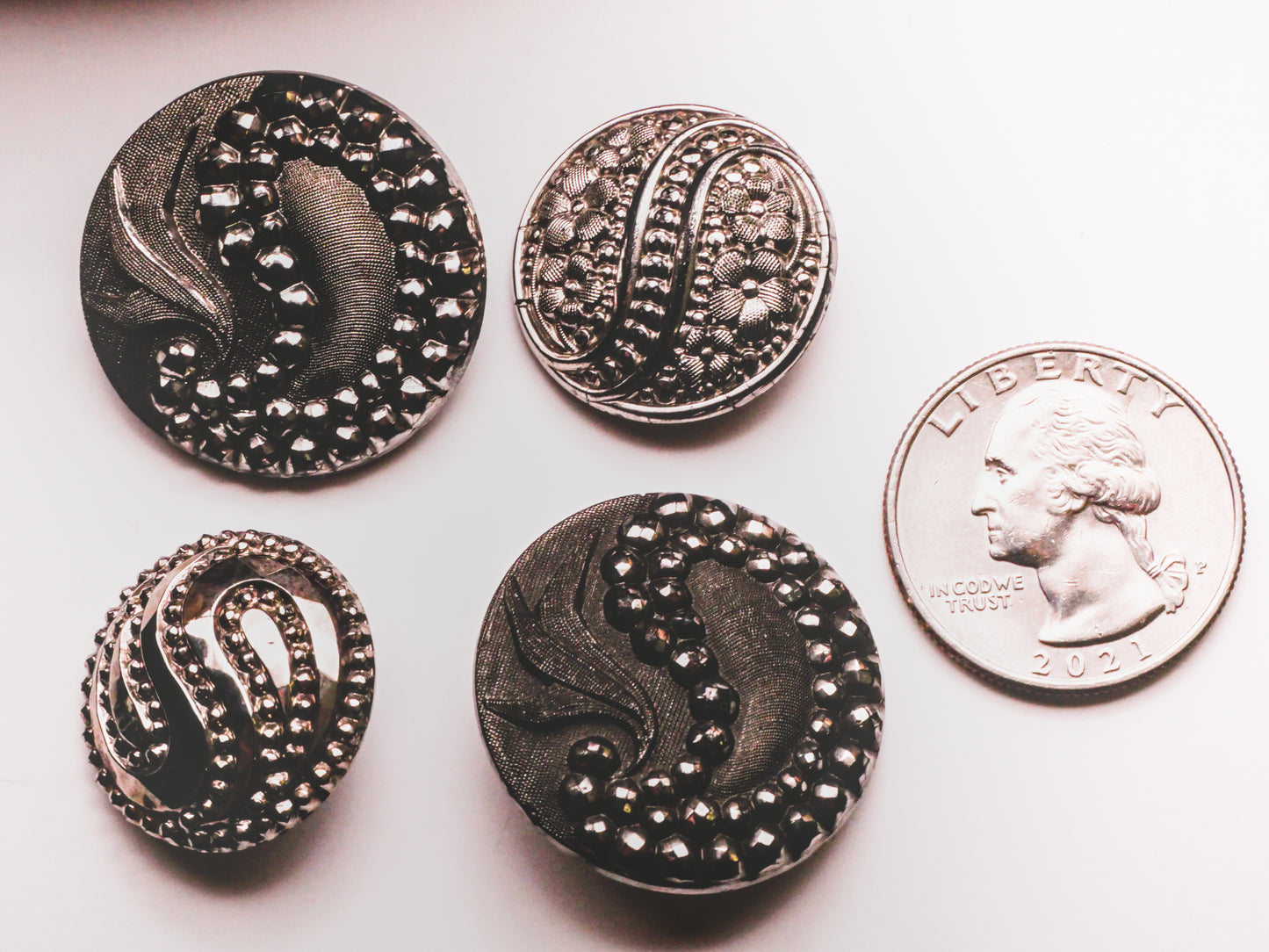 Paisley Leaf Steel-Cut Look Silver Luster Black Glass Button Various 21-28mm