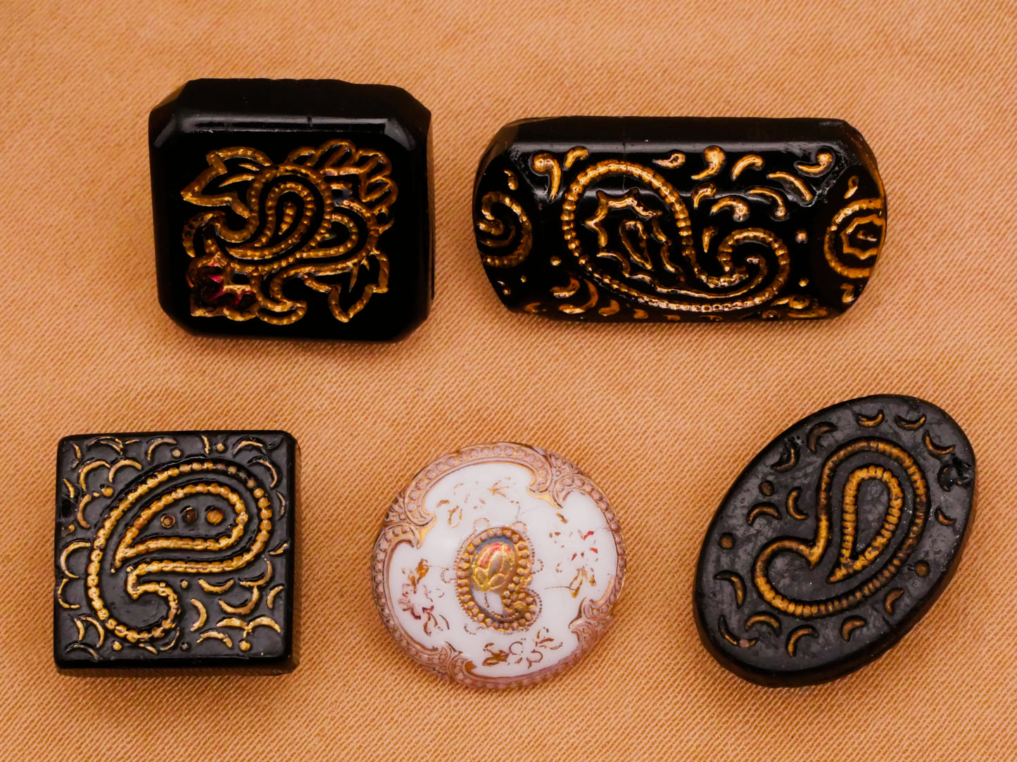 Paisley Motif Gold Accent Antique Glass Button Various 12-22mm
