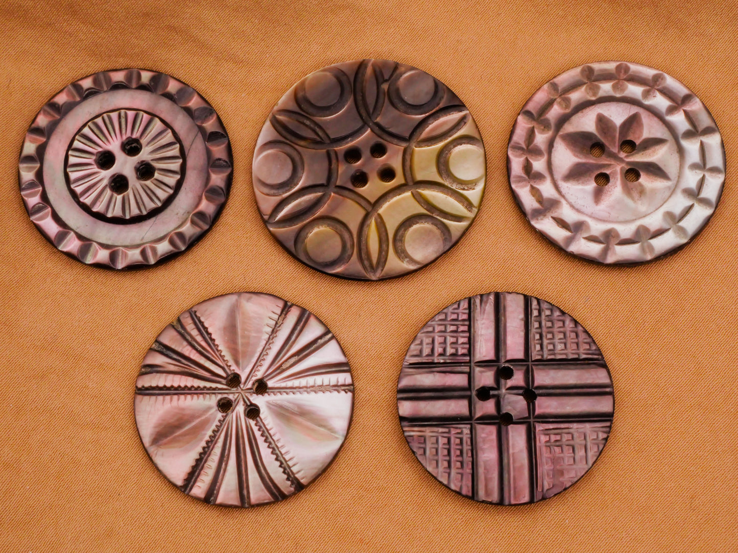 Radial Design Smokey Mother of Pearl Shell Button Various 27-30mm
