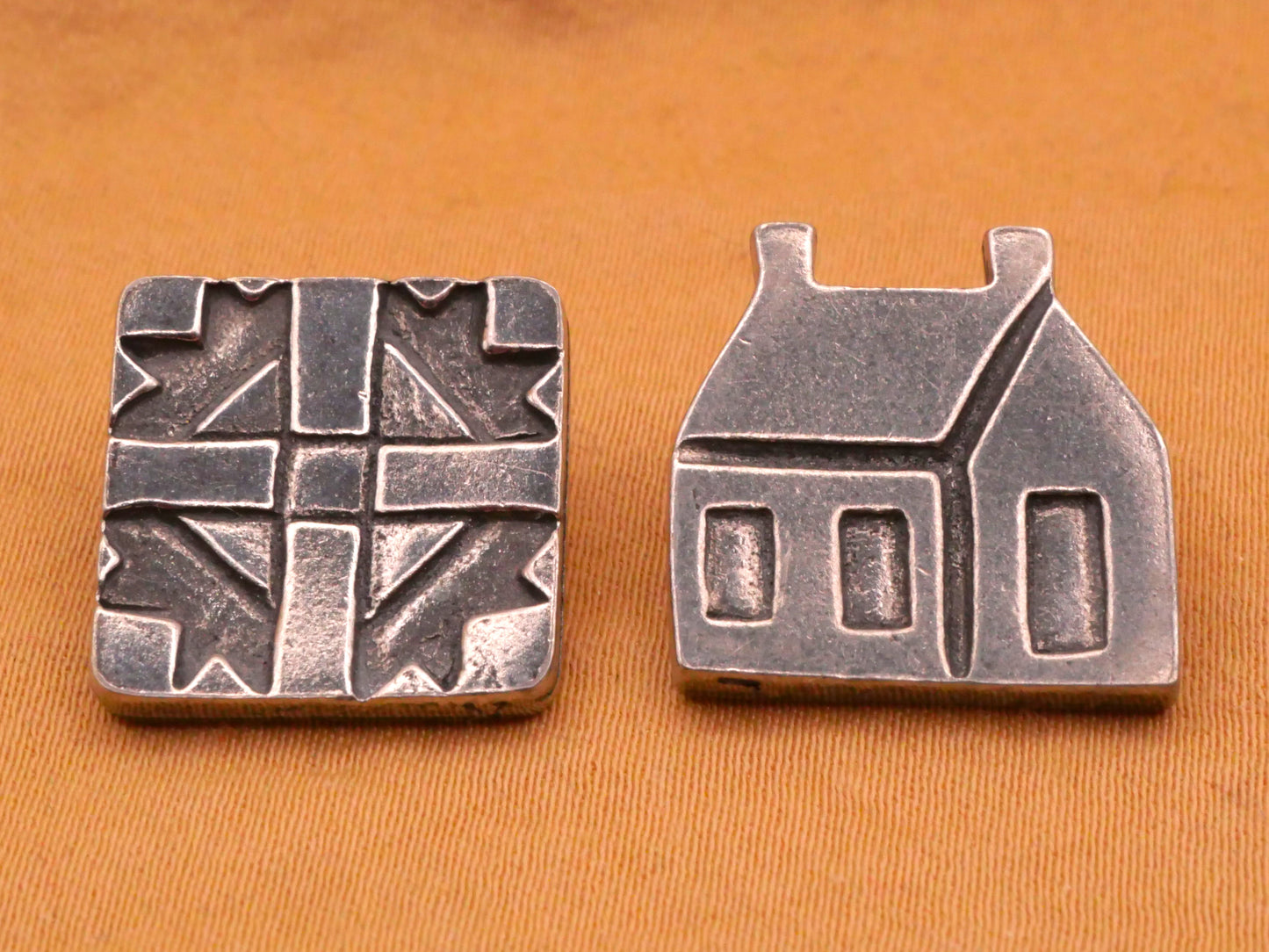 Quilt Block Danforth Pewter Metal Button Various 16-17mm
