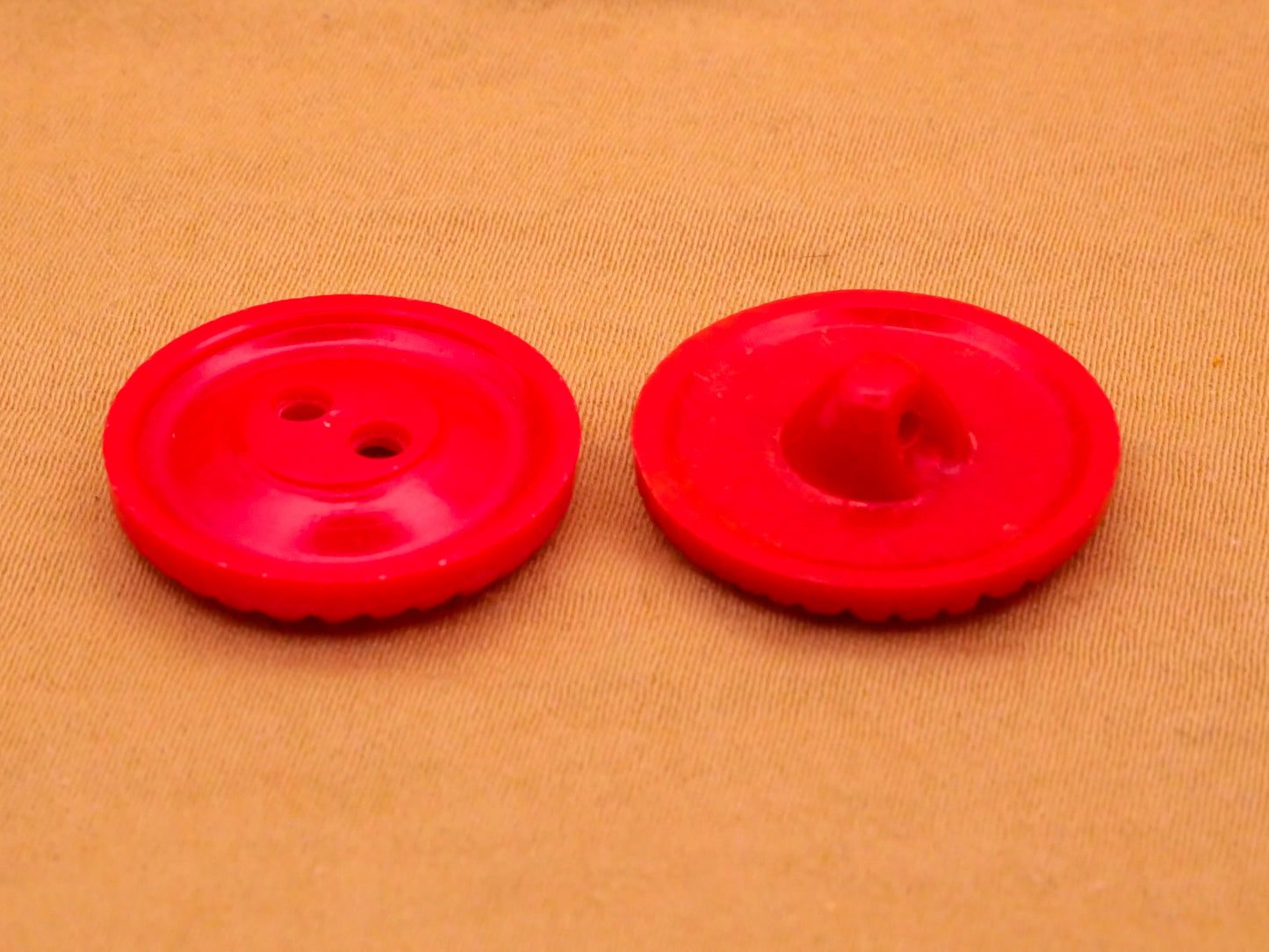 Flower Red Frosted Iridescent Plastic Button Various 19mm