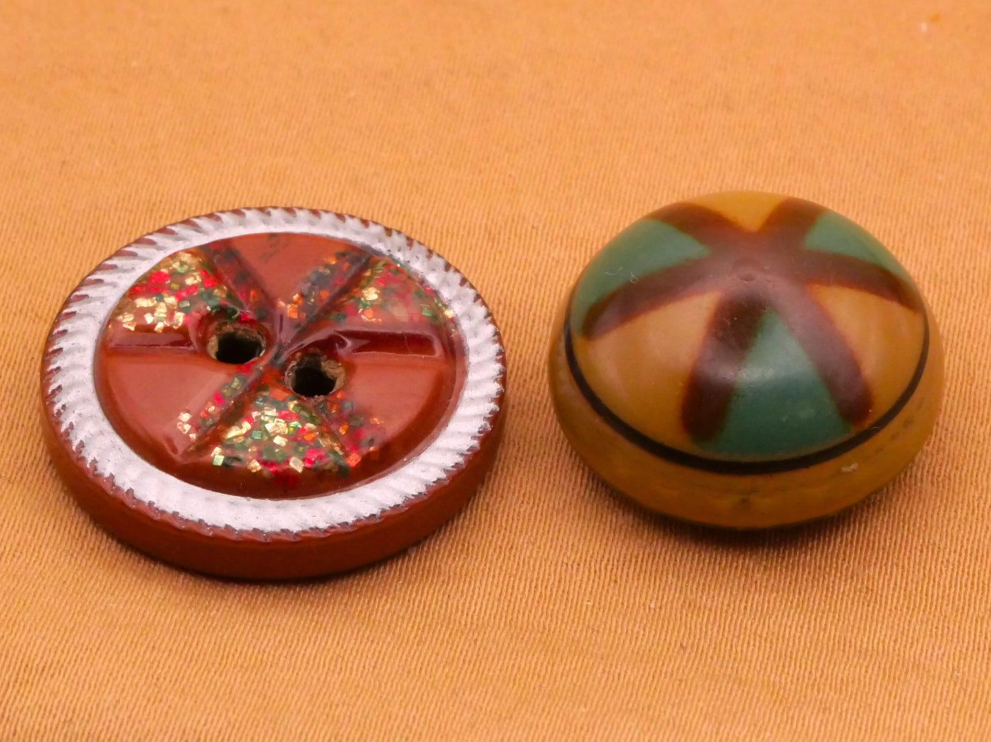 Pinwheel Design Celluloid Early Plastic Button Various 19-23mm