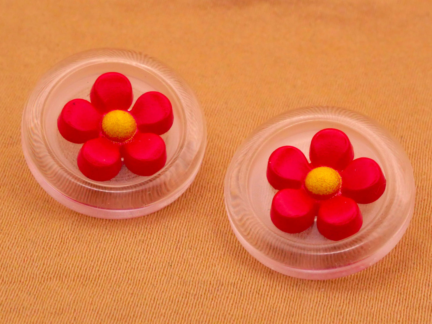 Red Flower Lucite Look Modern Plastic Pair of Buttons 18mm
