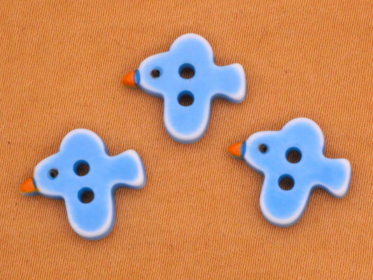 Blue Bird Flying Plastic Set of Three Buttons 13x14mm
