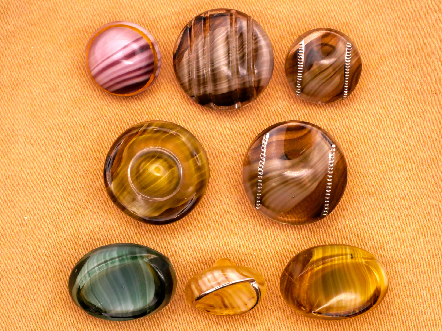 Wavy Lines Dig Dug Design In Glass Vintage Button Various 10-18mm
