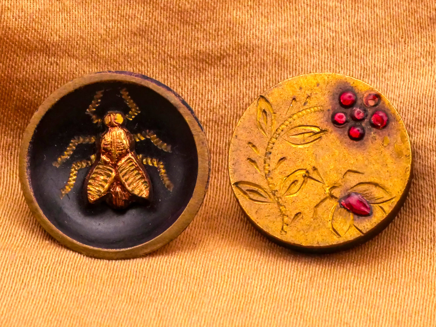 Winged Insect Etched Design Victorian Brass Metal Button Various 16-17mm