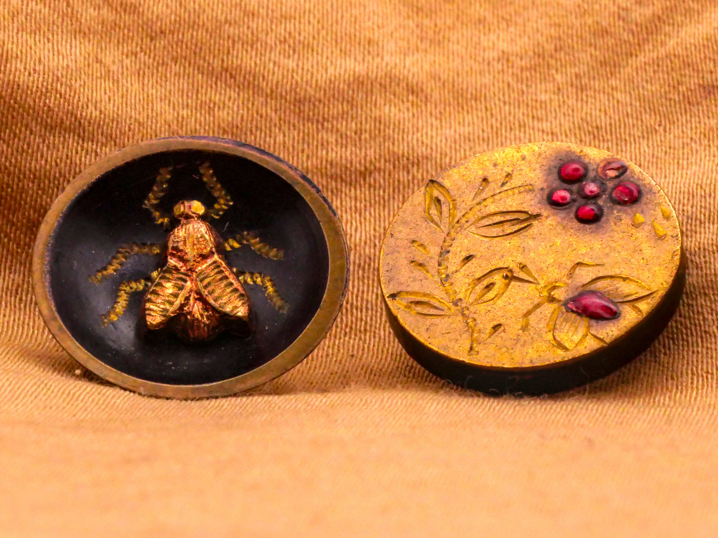 Winged Insect Etched Design Victorian Brass Metal Button Various 16-17mm