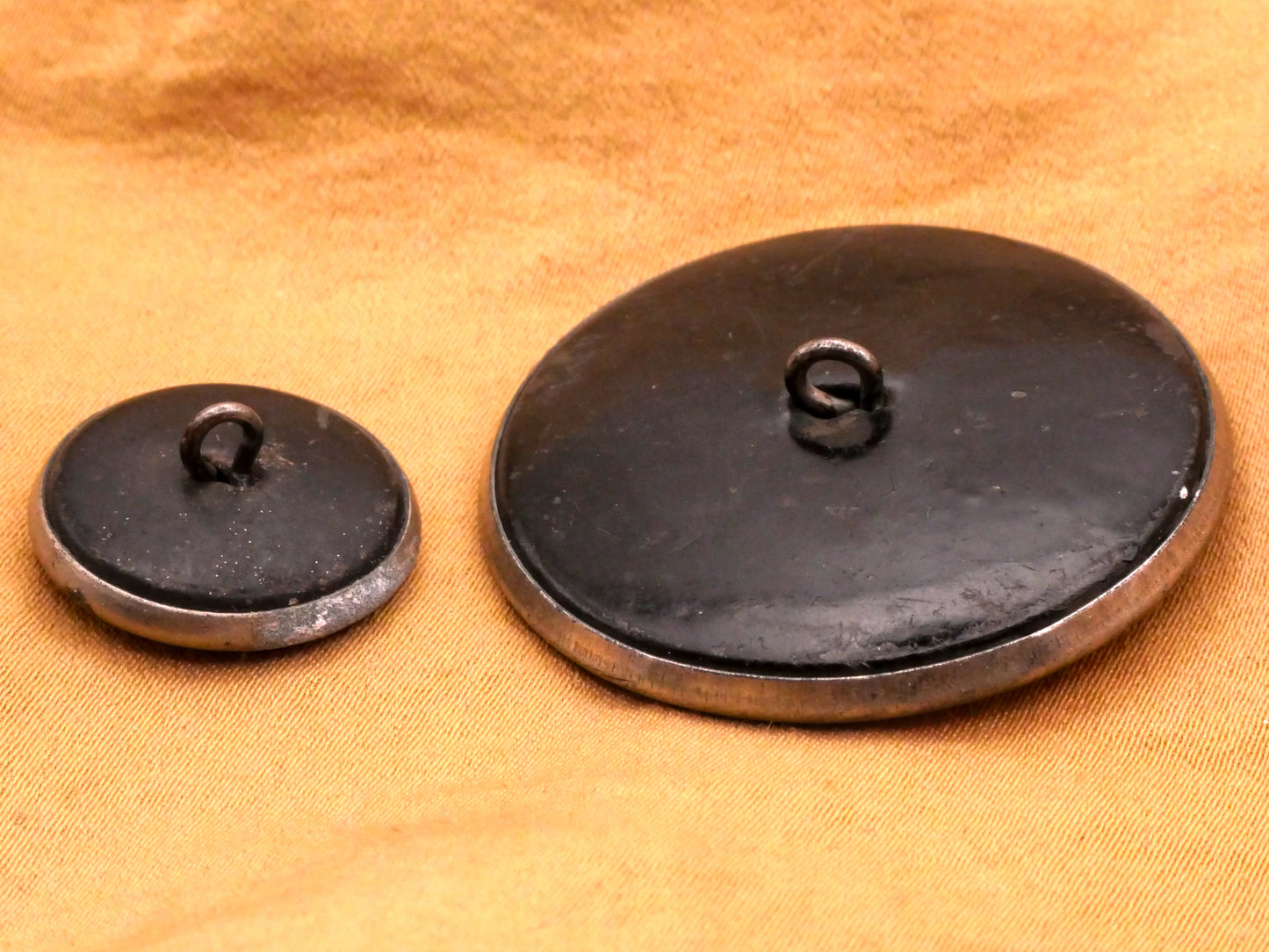 Butterfly Branch Leaves Victorian Picture Button Various 18-35mm