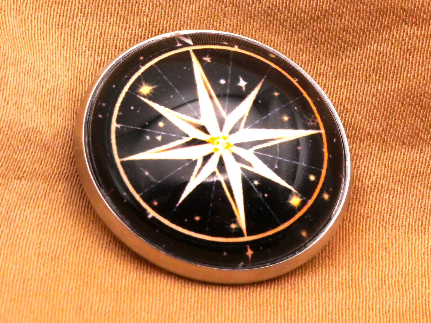 Compass North Star Plastic Silver Metal Button 22mm