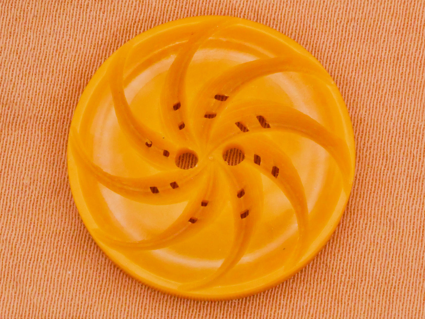 Whirlpool Dual-Sided Carved Yellow Vintage Plastic Button 22mm