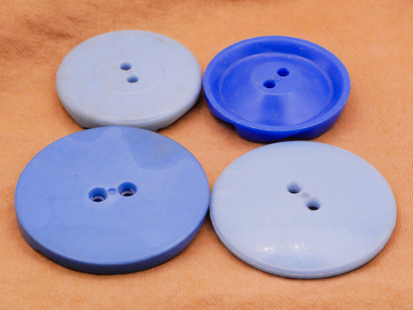 Blue Shades Vintage Plastic Set of Four Buttons 28-34mm