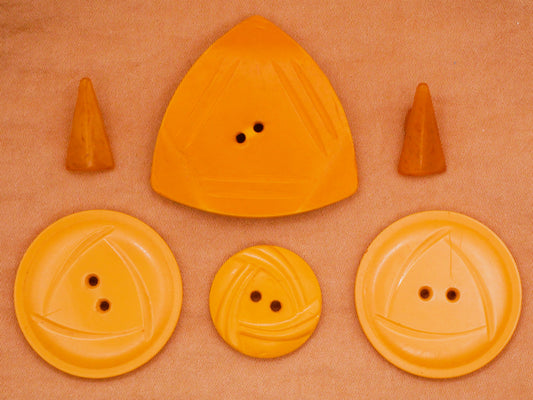 Triangle Design Butterscotch Bakelite Early Plastic Vintage Button Various 8-35mm