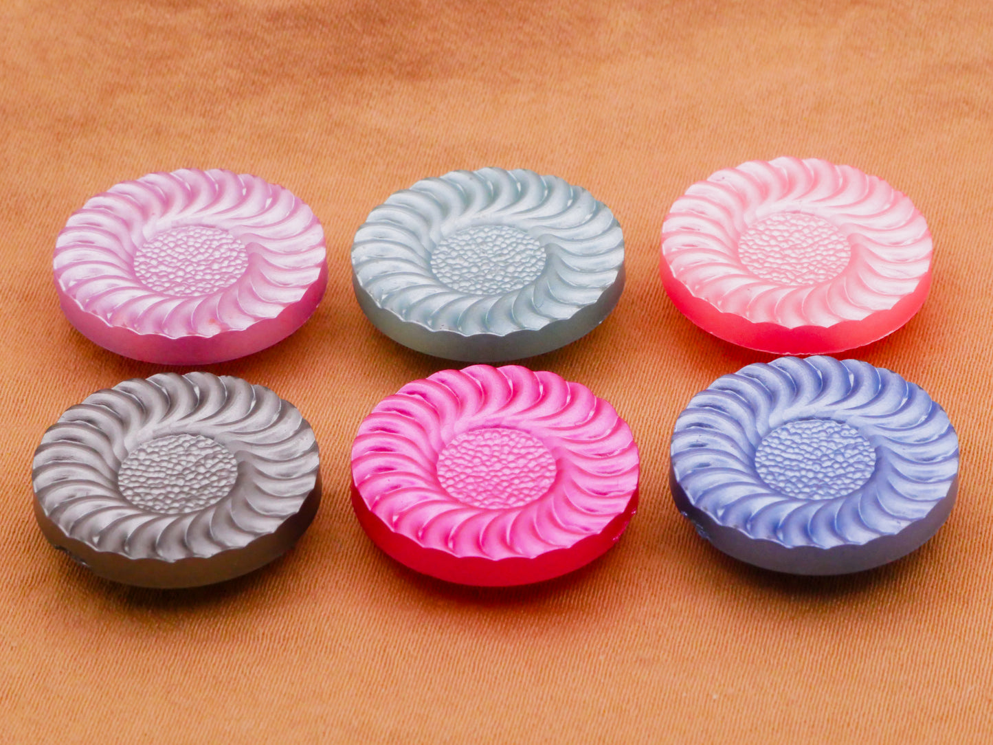 Sun Pearlescent Plastic Vintage Button Various 19mm