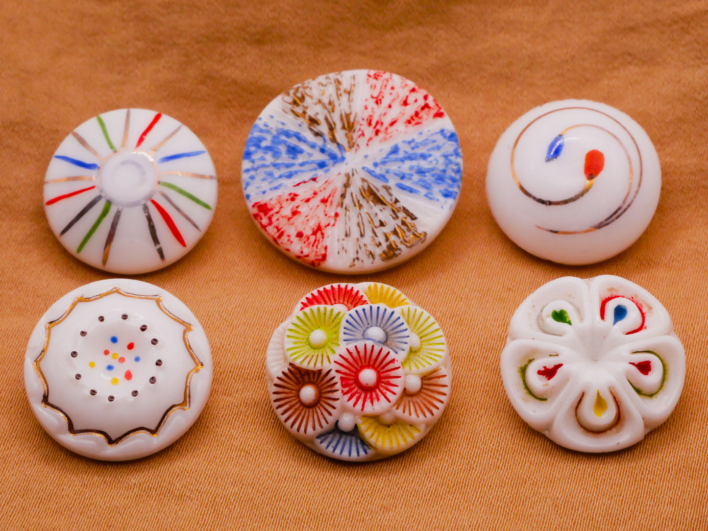 Firework Look Hand-Painted White Glass Vintage Button Various 18-23mm