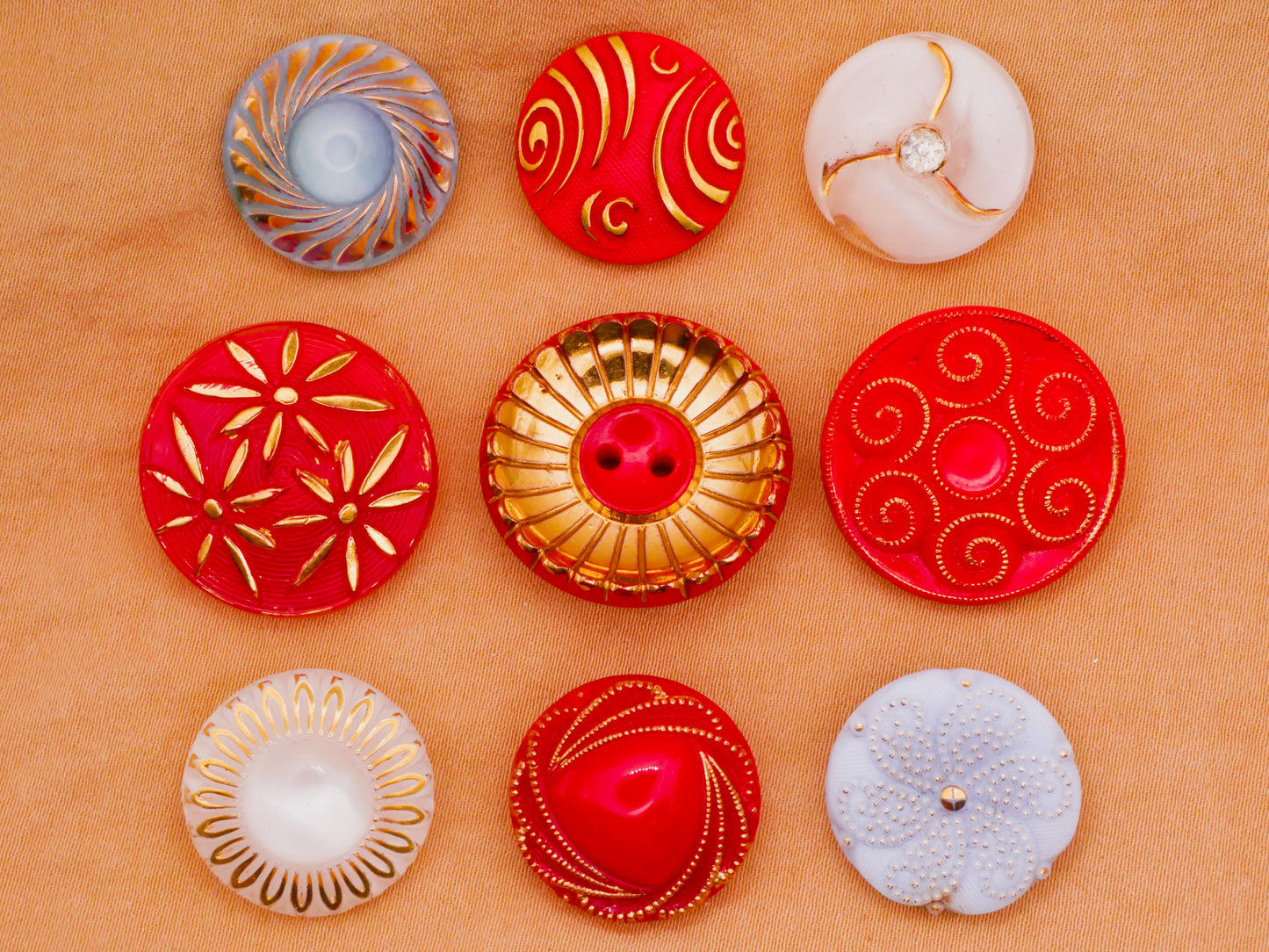 Firework Look Red White or Blue Vintage Glass Button Various 18-23mm