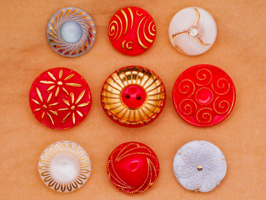 Firework Look Red White or Blue Vintage Glass Button Various 18-23mm