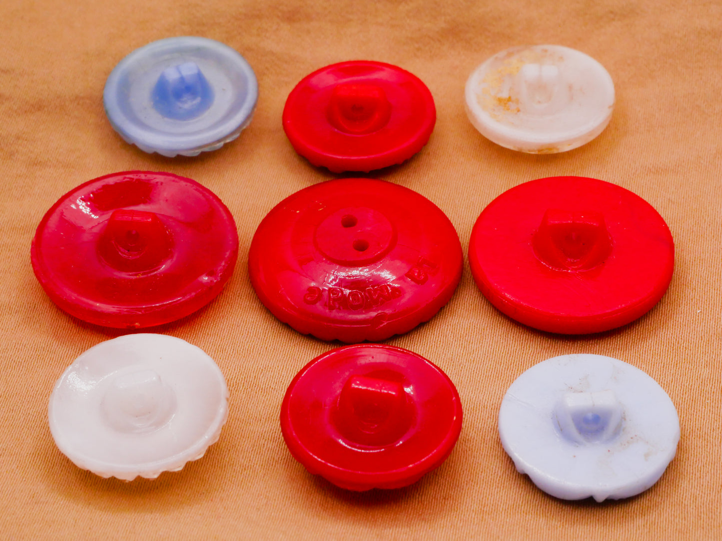 Firework Look Red White or Blue Vintage Glass Button Various 18-23mm