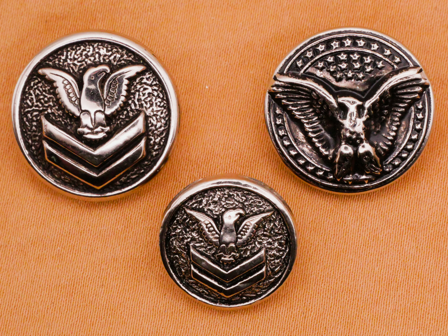 Eagle Patriotic Silver Plastic or Metal Button Various 15-19mm