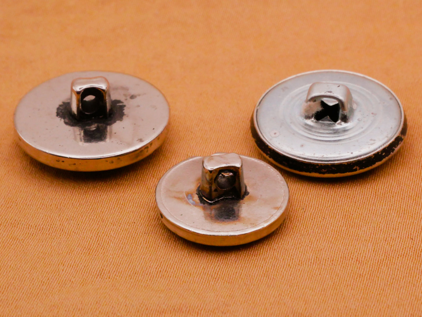 Eagle Patriotic Silver Plastic or Metal Button Various 15-19mm