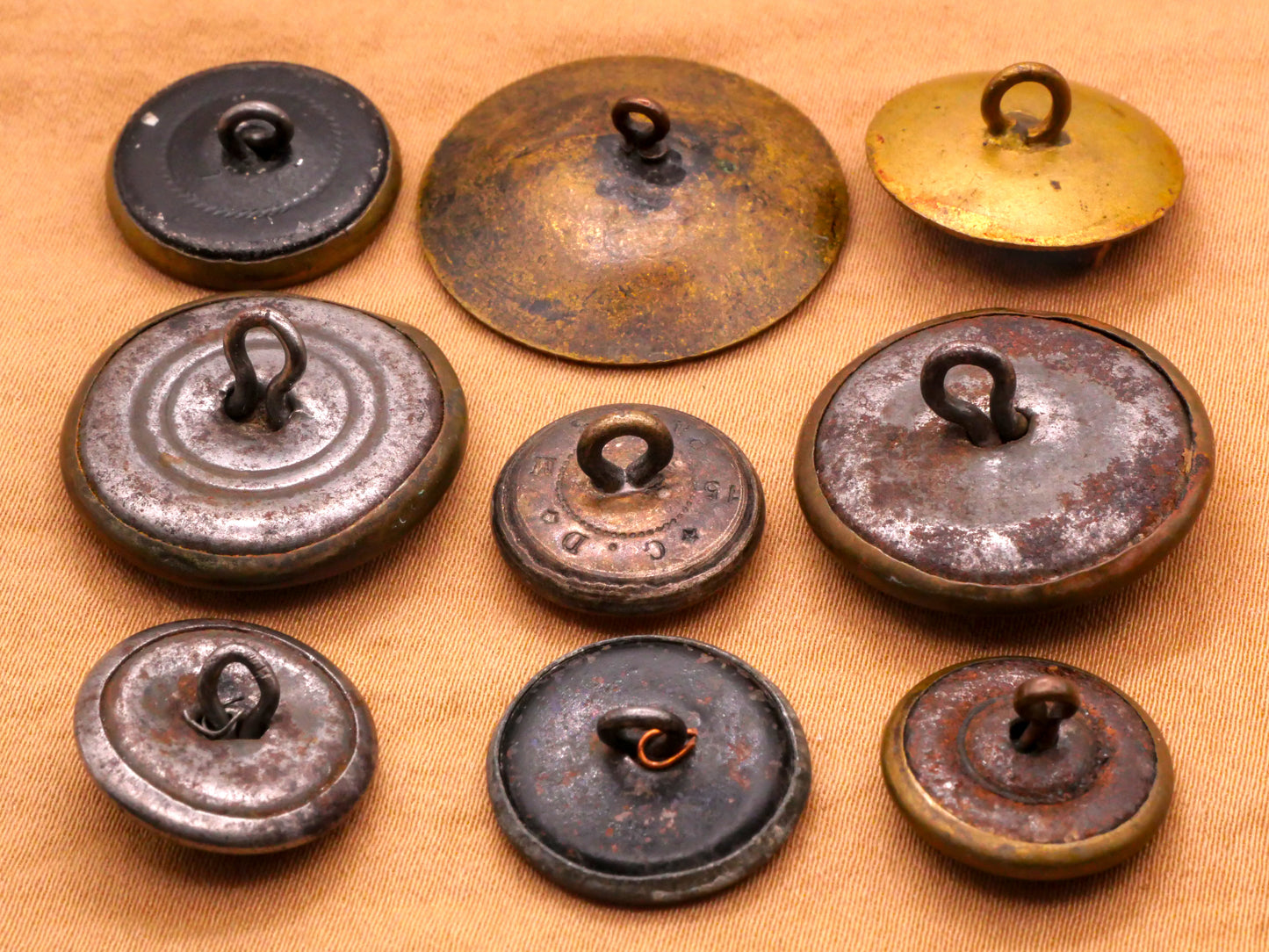 Dog Hunting Sportsman Antique Metal Button Various 15-26mm