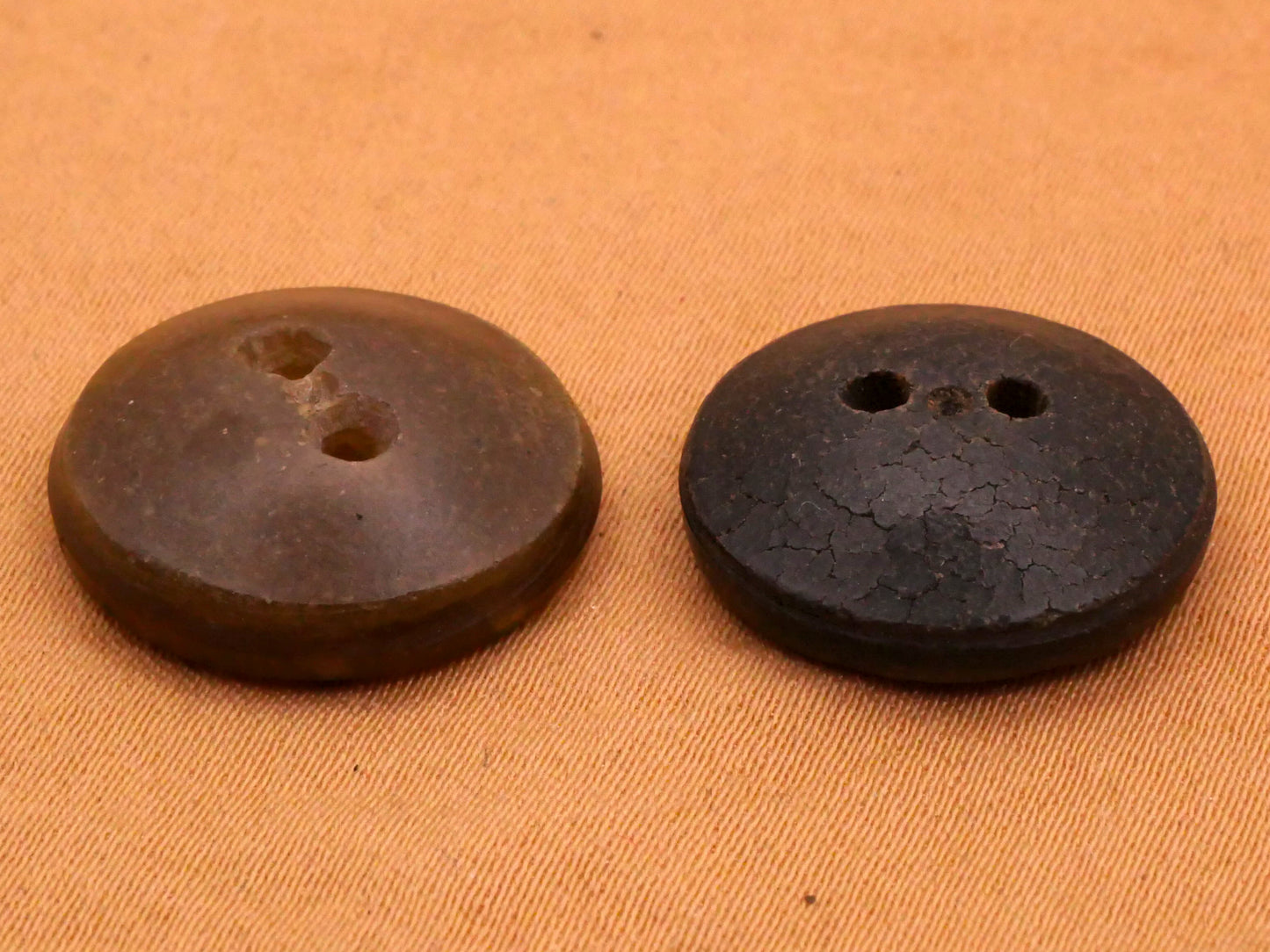 Hashtag Grid Composition Early Plastic Button Various 17-18mm