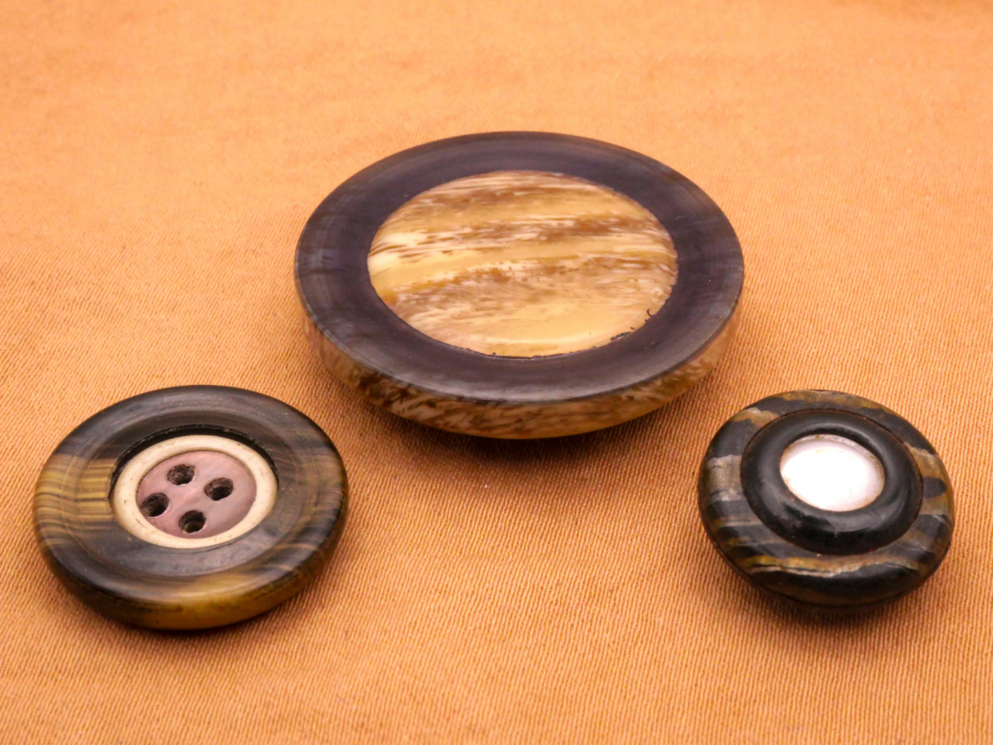Horn Bone Imitation Celluloid Early Plastic Button Various 15-29mm