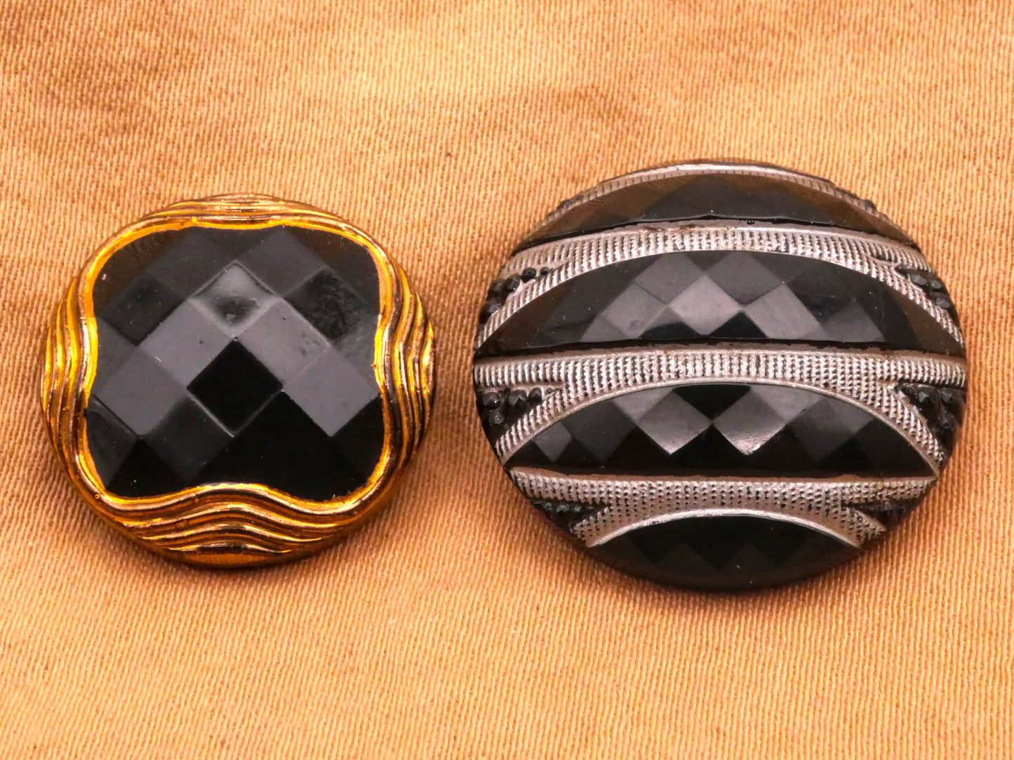 Faceted Metallic Accent Black Glass Button Various 18-22mm
