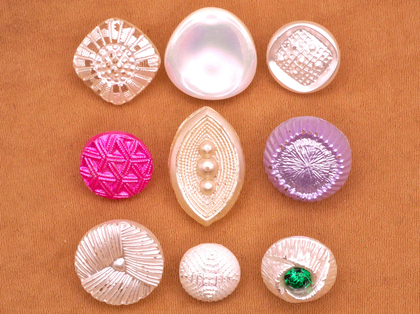 Pearlized Shimmer Vintage Glass Button Various 9-18mm