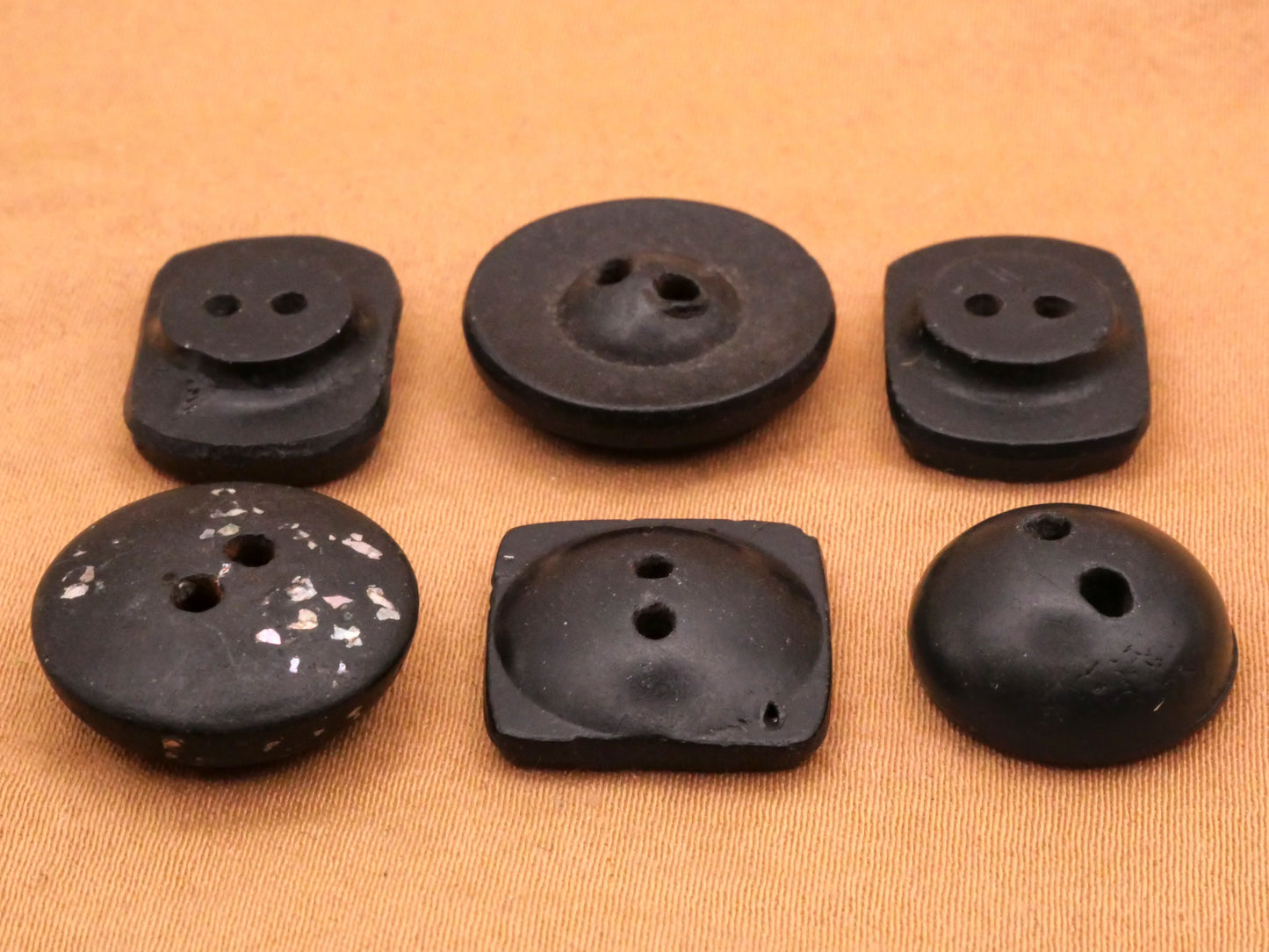 Shell Mother of Pearl Chips Flecks Rubber Composition Button Various 12-18mm