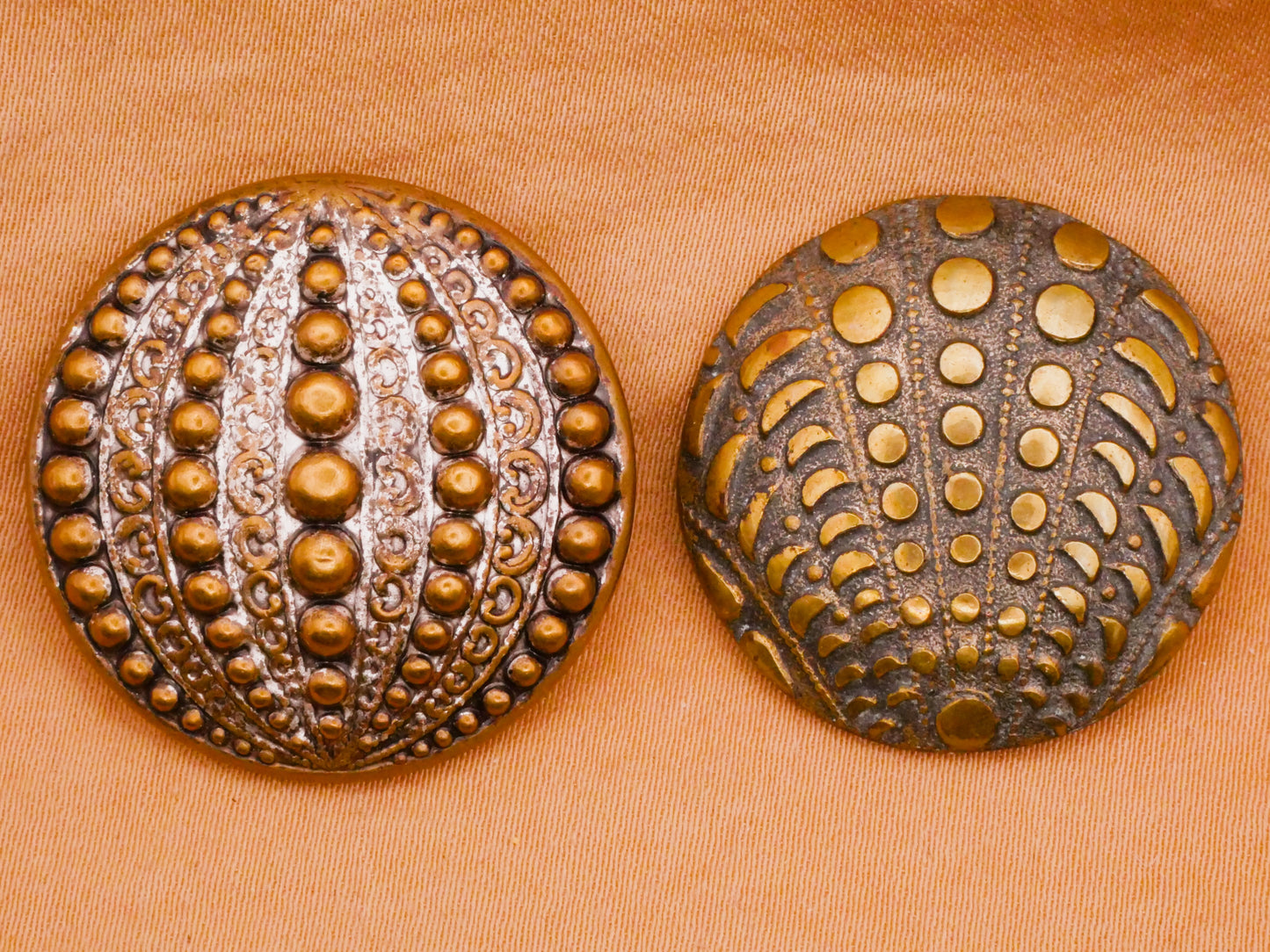 Graduated Dots Rays Lines Victorian Metal Button Various 26-28mm