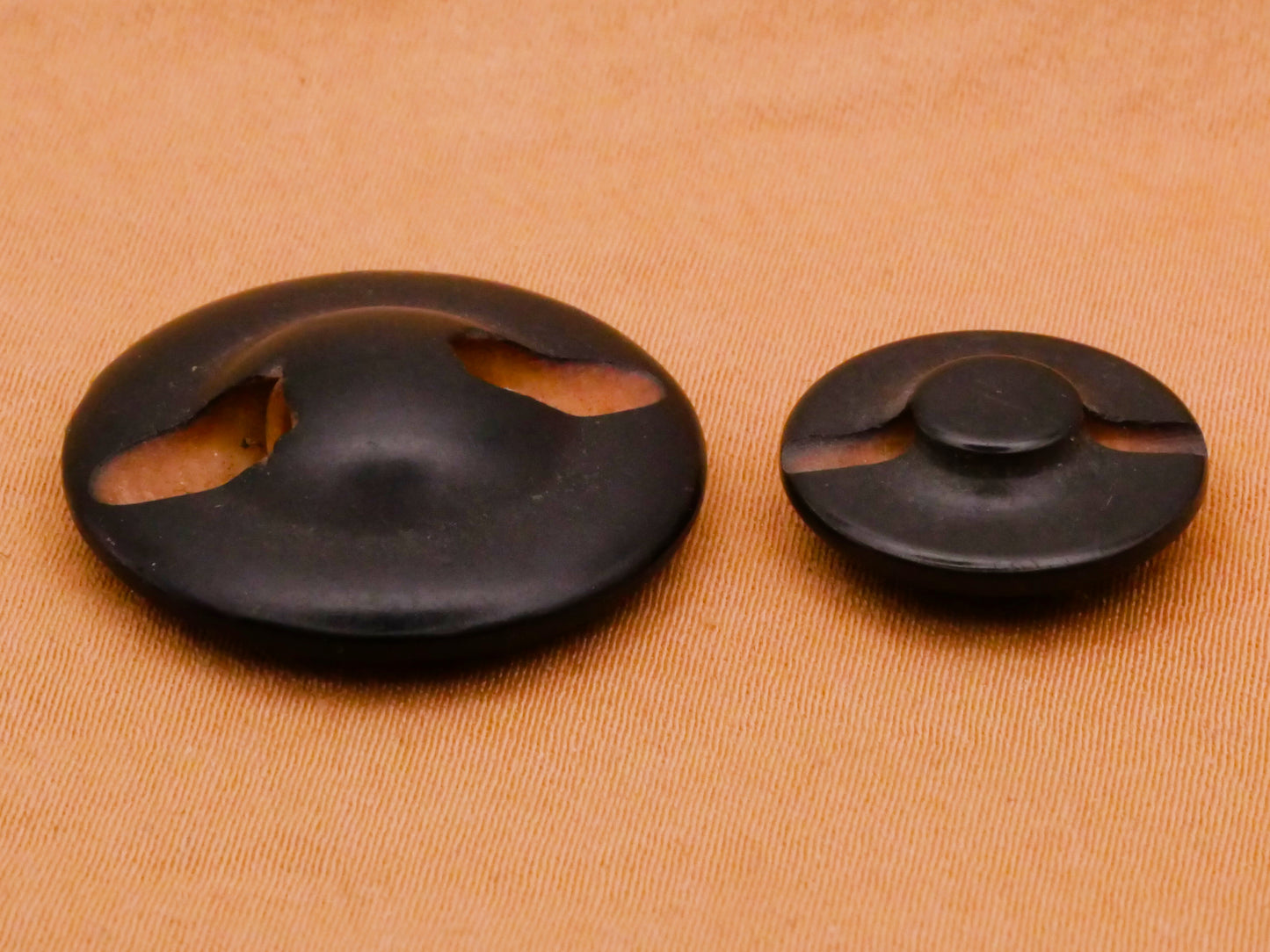 Planet or Woodgrain Look Black Vegetable Ivory Tagua Nut Button Various 15-23mm