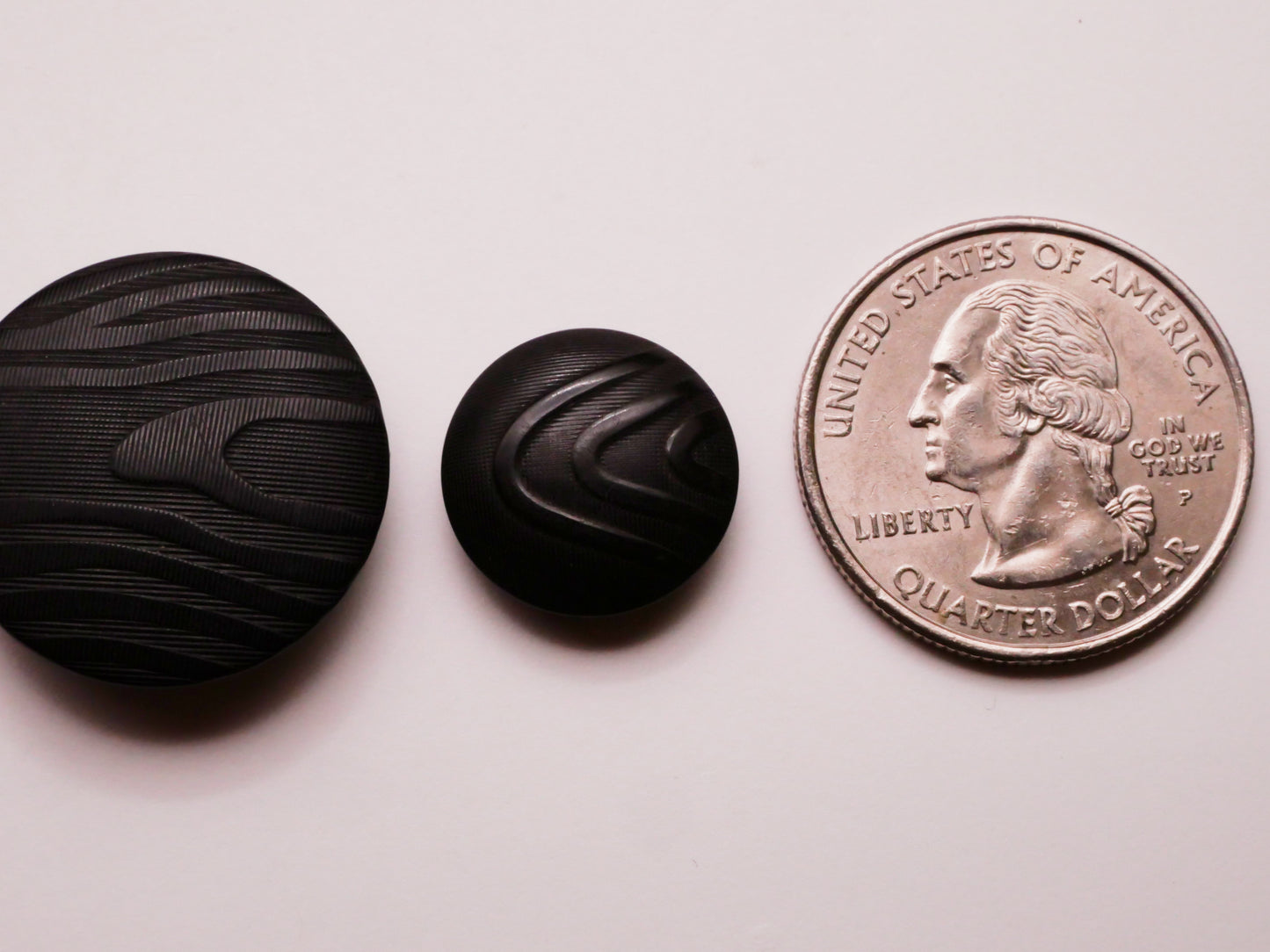 Planet or Woodgrain Look Black Vegetable Ivory Tagua Nut Button Various 15-23mm