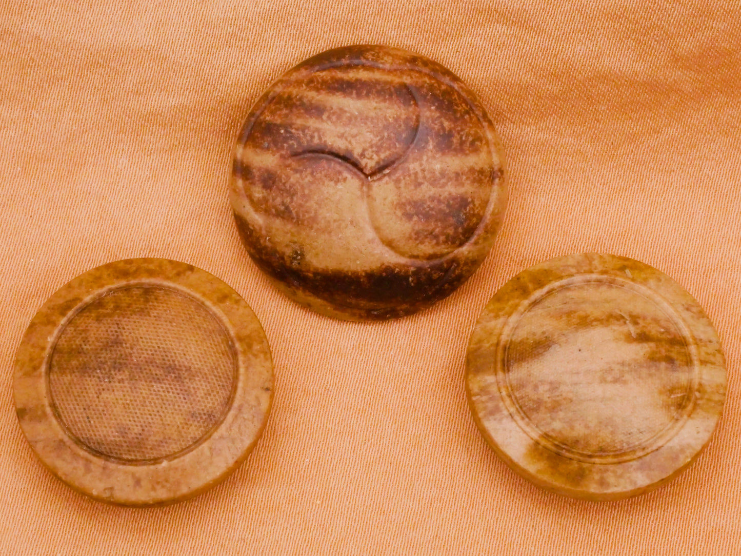 Stone Look Tan Composition Antique Button Various 23-25mm