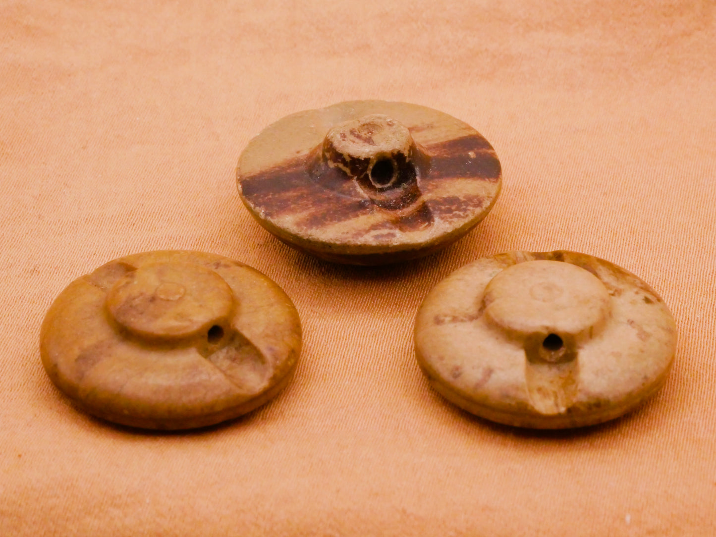 Stone Look Tan Composition Antique Button Various 23-25mm
