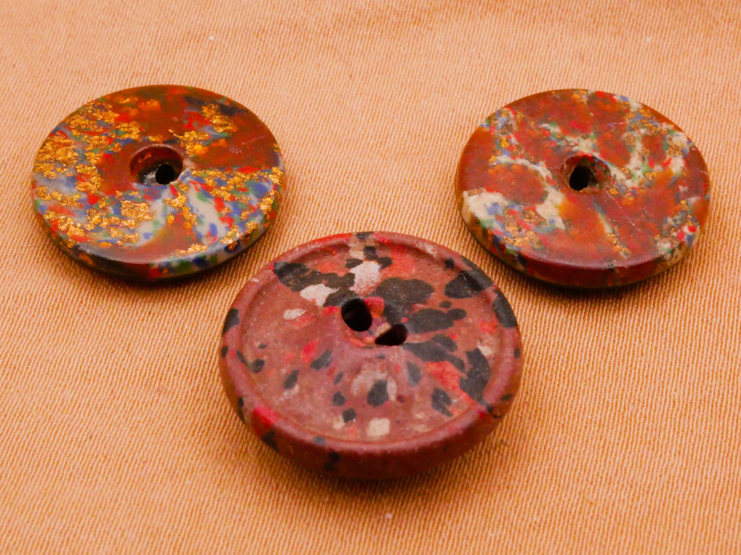 Rust Red Fleck Composition Button Various 17-18mm