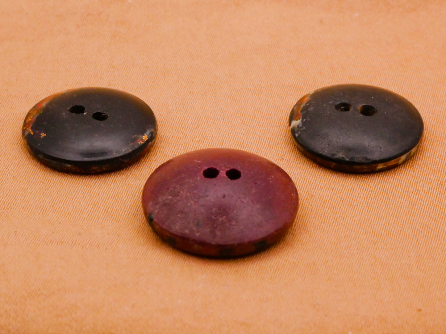 Rust Red Fleck Composition Button Various 17-18mm