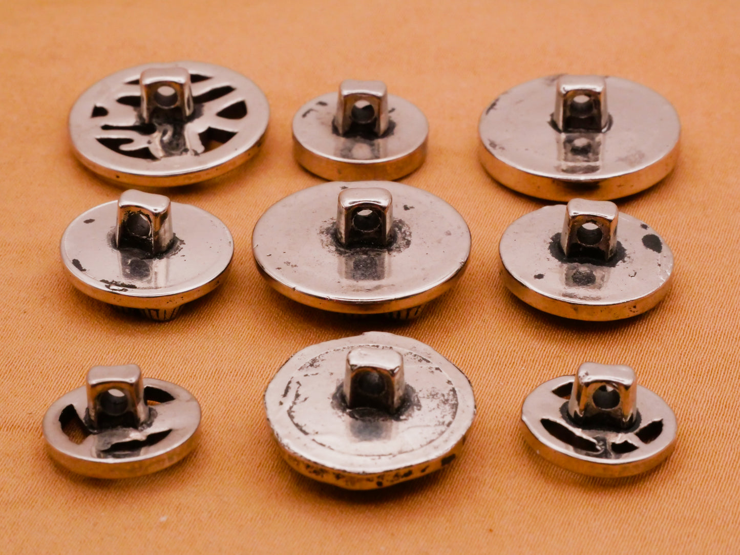 Animal Design Silver Metallized Plastic Button Various 13-20mm