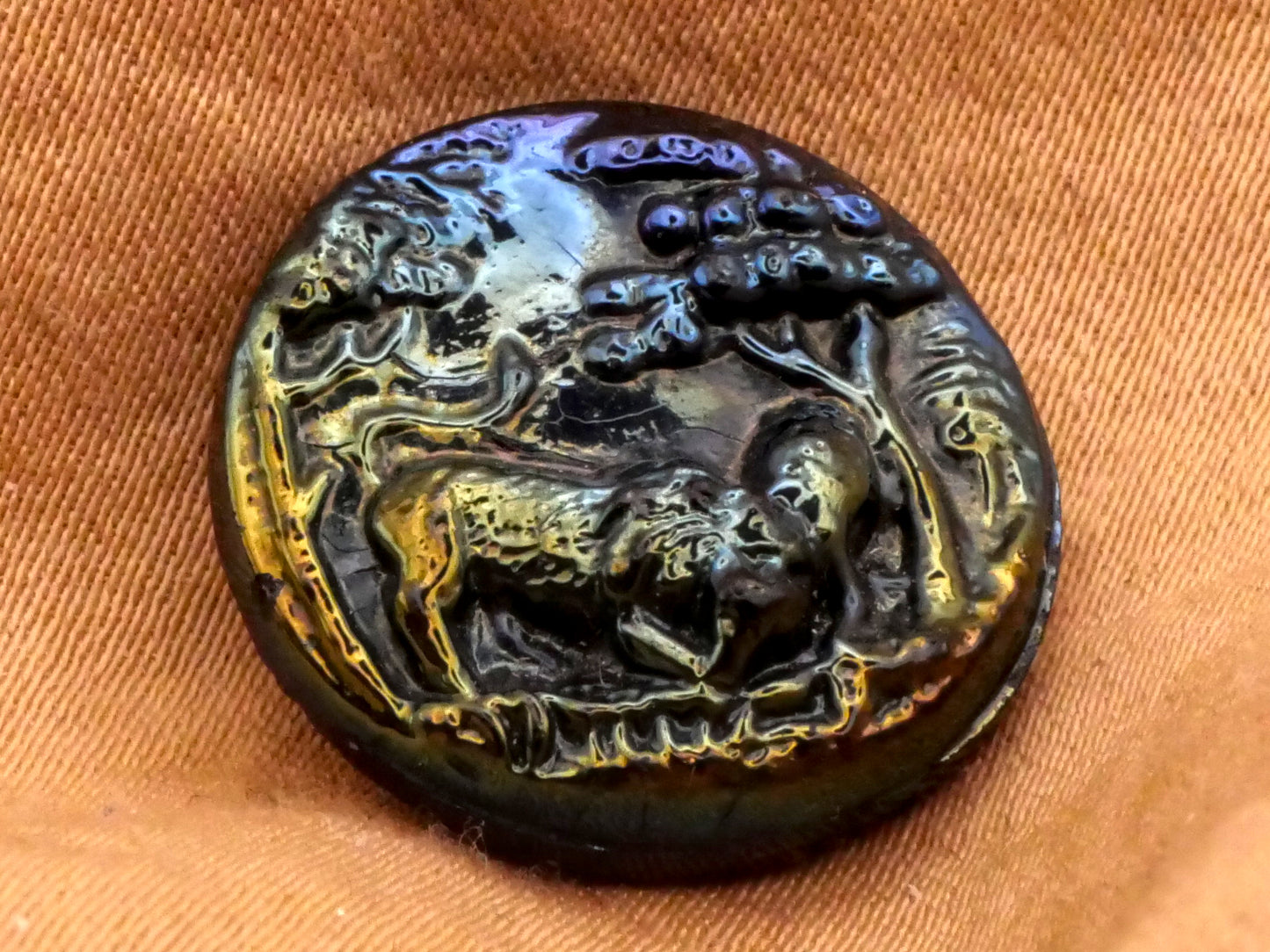 Lion Sheep Blue Green Luster Black Glass Button 18mm