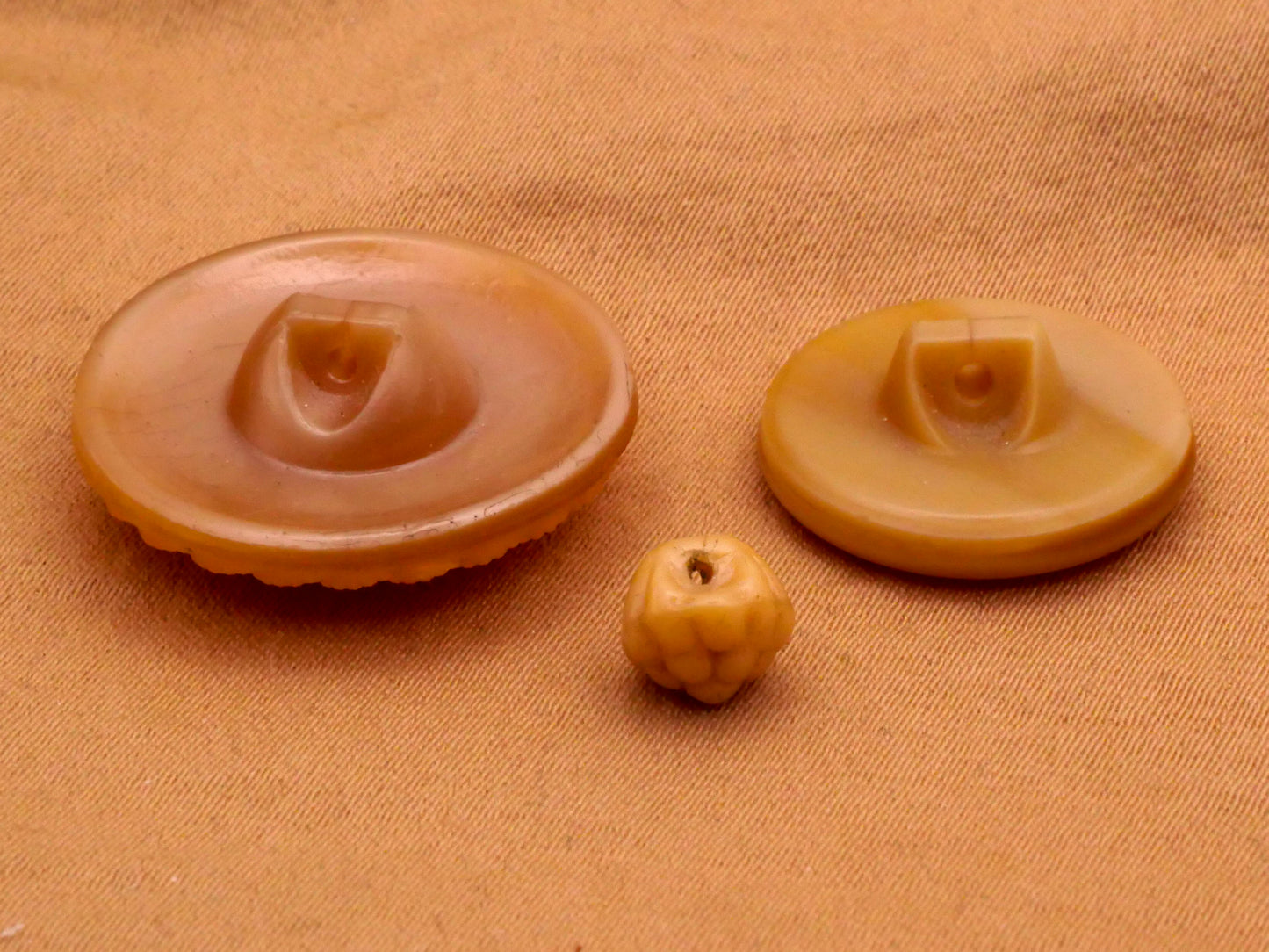 Cluster Texture Tan Vintage Glass Button Various 7-23mm
