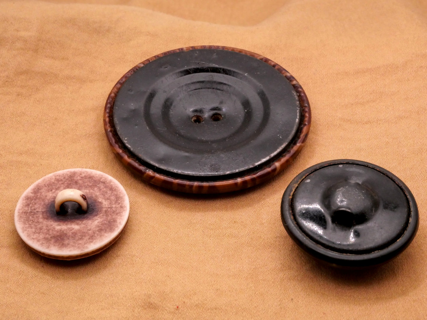Sun Design Plastic Button Various 25-49mm