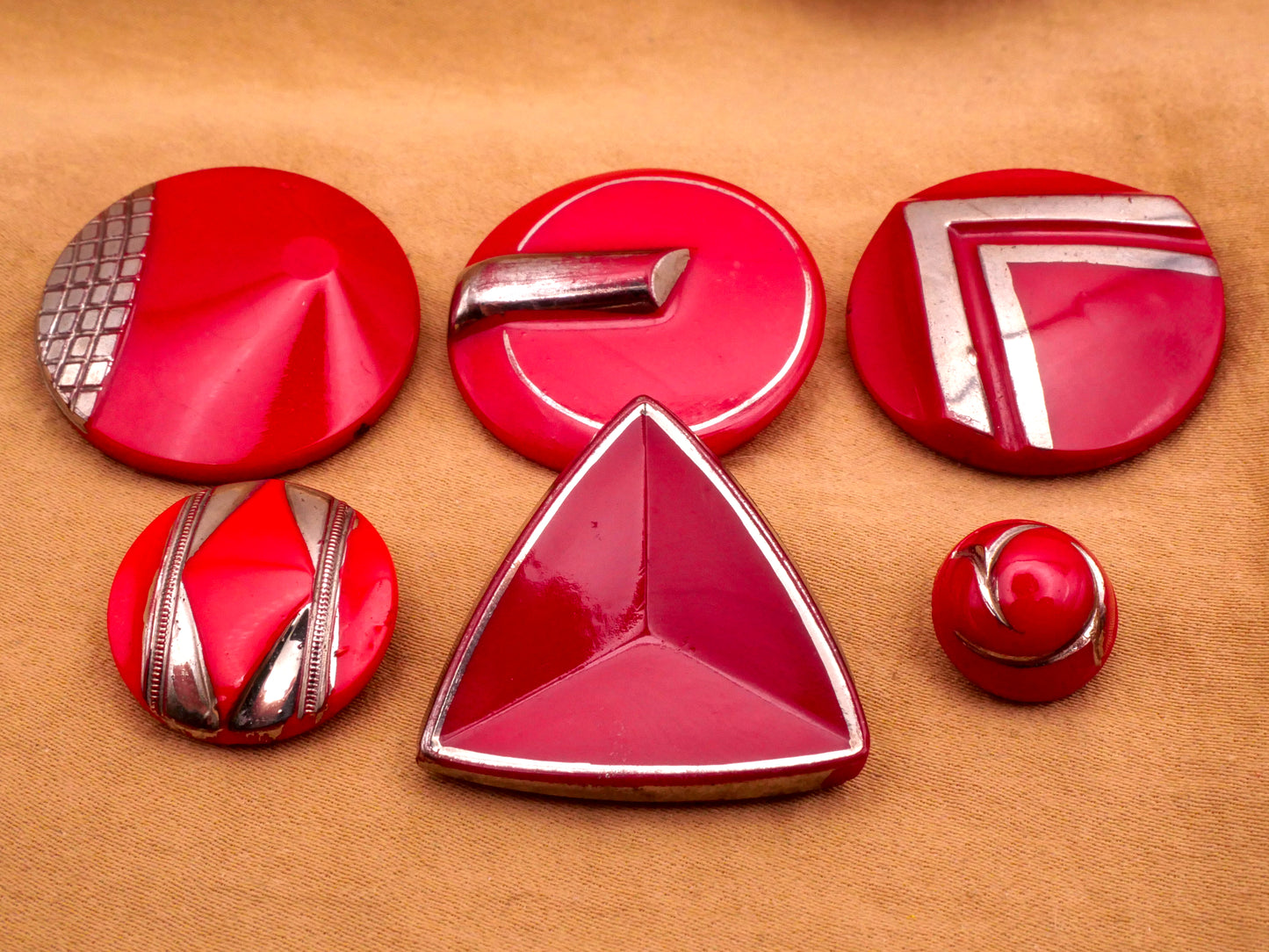 Art Deco Red Silver Vintage Glass Button Various 12-28mm